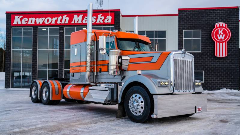 W900 - Édition Spéciale