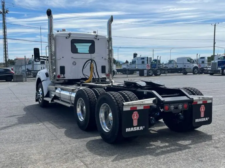 Derrière Angle Gauche