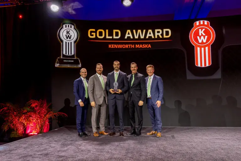 Remise de prix Gold Award Kenworth.