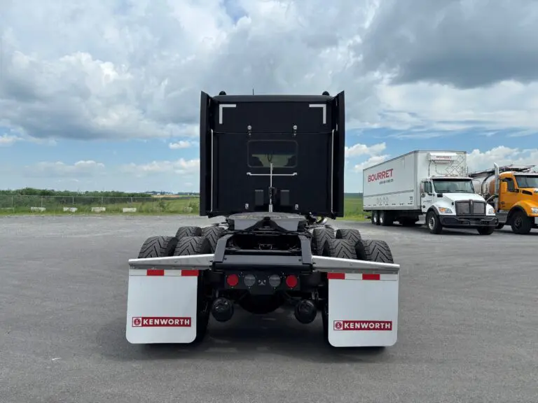 Derrière