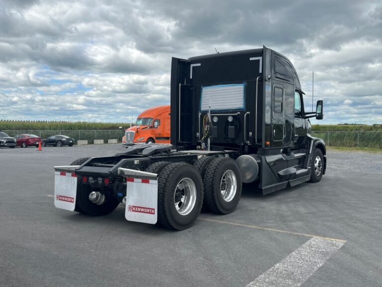 Derrière Angle Droit